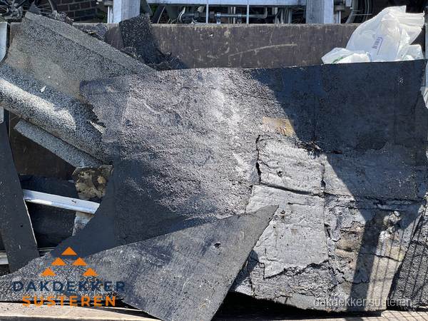 Kosten dakrenovatie: afvoer oud dakmateriaal in Susteren