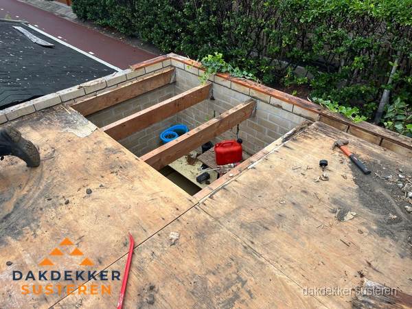 Plat dak vervangen met open constructie in Susteren